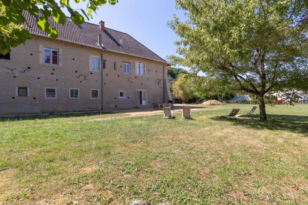 Cabana & Le Gite Du Chateau - Proche Macon Nord Lugny Bagian luar foto